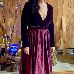 Miao Duo Women's  Prom Ball Gown with Pockets Long Sleeve Satin/Velvet Formal